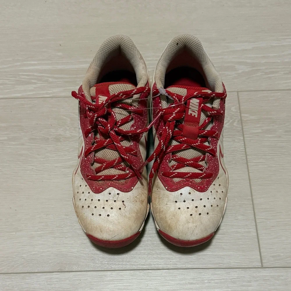 ✨ Nike Kids Red and White Cleats